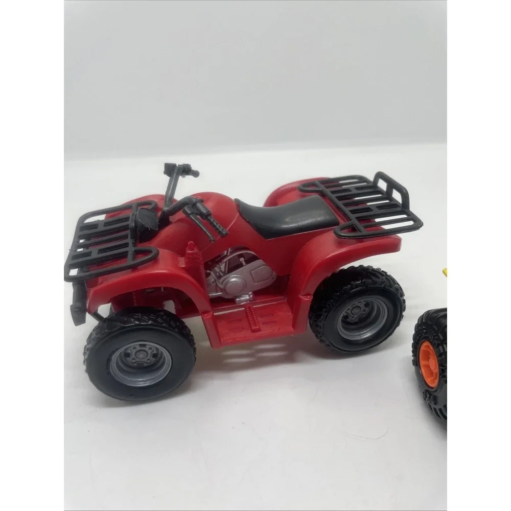 Greenbrier  ATV, Die-cast Metal & Plastic EX 500 And RED 4-Four Wheeler W  Racks